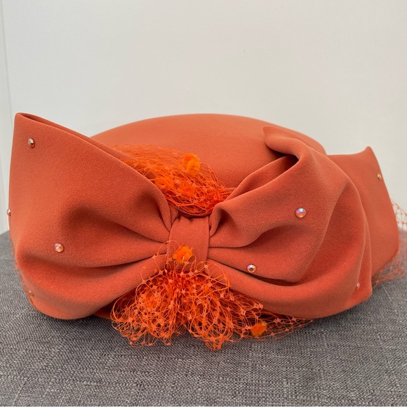 VERUCCI Vintage 1950s Wool Pillbox Hat Tangerine Orange Bow - Picture 11 of 11